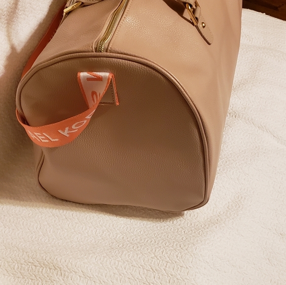 Michael Kors Weekender Duffle Bag - Picture 6 of 8